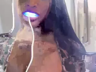 blasiancameleon's Live Sex Cam Show