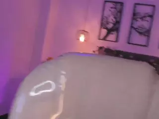 Oliviaa's Live Sex Cam Show