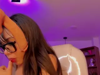 Oliviaa's Live Sex Cam Show