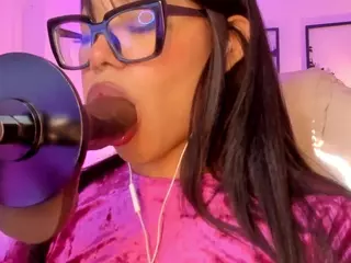 Oliviaa's Live Sex Cam Show