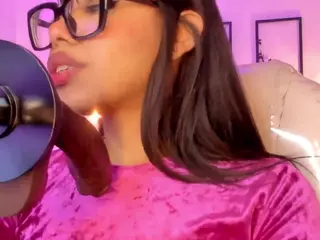 Oliviaa's Live Sex Cam Show