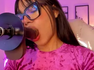 Oliviaa's Live Sex Cam Show