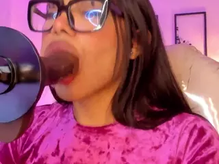 Oliviaa's Live Sex Cam Show
