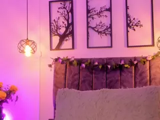 Oliviaa's Live Sex Cam Show