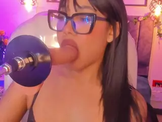 Oliviaa's Live Sex Cam Show