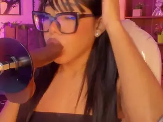 Oliviaa's Live Sex Cam Show