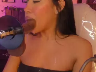 Oliviaa's Live Sex Cam Show