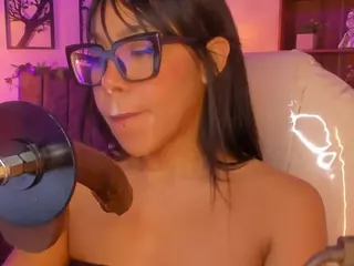Oliviaa's Live Sex Cam Show