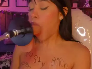 Oliviaa's Live Sex Cam Show