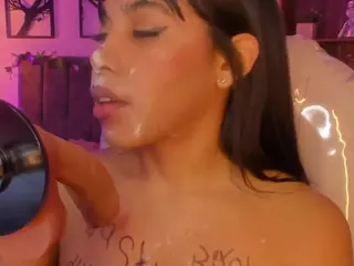 Oliviaa's Live Sex Cam Show