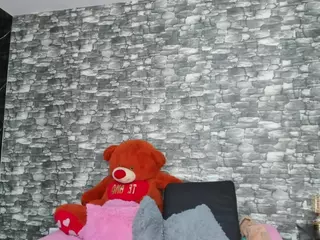 Heidy Wills's Live Sex Cam Show