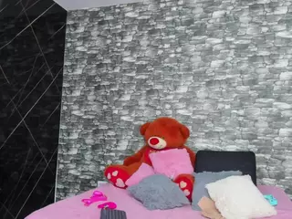 Heidy Wills's Live Sex Cam Show