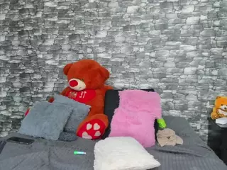 Heidy Wills's Live Sex Cam Show