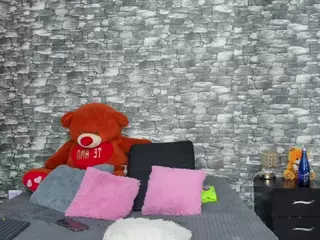 Heidy Wills's Live Sex Cam Show