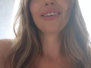 Joannee's Live Sex Cam Show