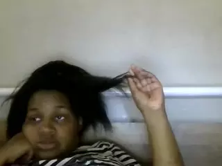 PrettyLightskin's Live Sex Cam Show