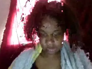PrettyLightskin's Live Sex Cam Show