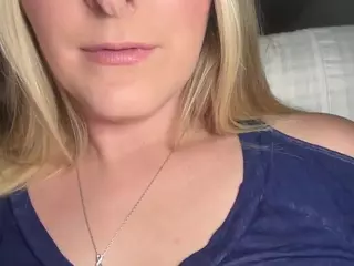 ScarlettRose72's Live Sex Cam Show