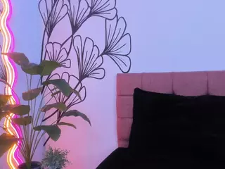 Sweet-Ariadnaaa's Live Sex Cam Show