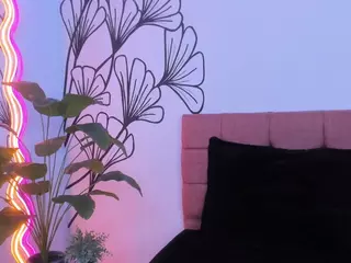 Sweet-Ariadnaaa's Live Sex Cam Show