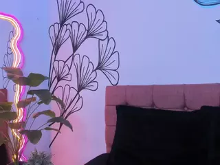 Sweet-Ariadnaaa's Live Sex Cam Show