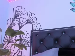 Sweet-Ariadnaaa's Live Sex Cam Show