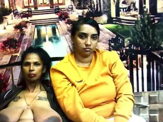 IndianVa's Live Sex Cam Show