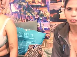 IndianVa's Live Sex Cam Show