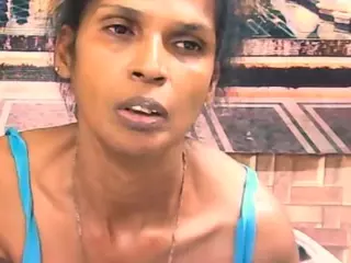 IndianVa's Live Sex Cam Show