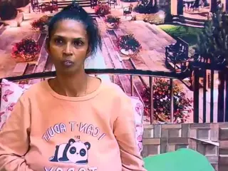 IndianVa's Live Sex Cam Show