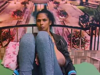 IndianVa's Live Sex Cam Show