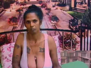 IndianVa's Live Sex Cam Show