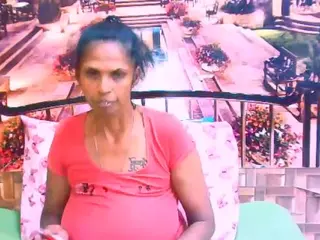 IndianVa's Live Sex Cam Show