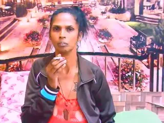 IndianVa's Live Sex Cam Show