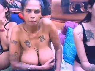 IndianVa's Live Sex Cam Show
