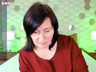 XLindaMilfX's Live Sex Cam Show