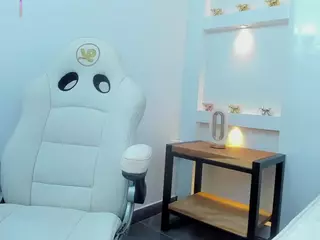 Zenda-Evans's Live Sex Cam Show