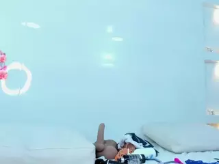 Zenda-Evans's Live Sex Cam Show