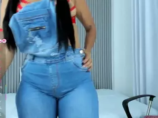 nayelii's Live Sex Cam Show