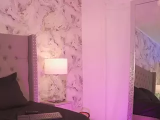 charlotte-harris's Live Sex Cam Show