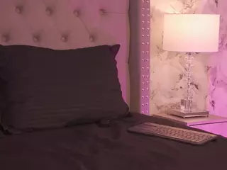 charlotte-harris's Live Sex Cam Show