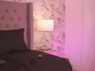 charlotte-harris's Live Sex Cam Show