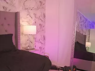 charlotte-harris's Live Sex Cam Show