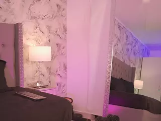 charlotte-harris's Live Sex Cam Show