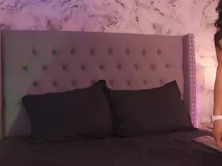 charlotte-harris's Live Sex Cam Show