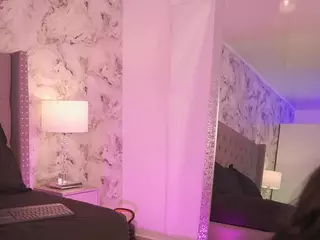 charlotte-harris's Live Sex Cam Show