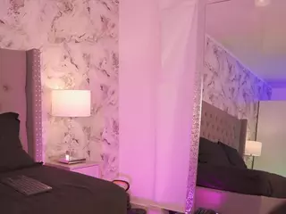 charlotte-harris's Live Sex Cam Show