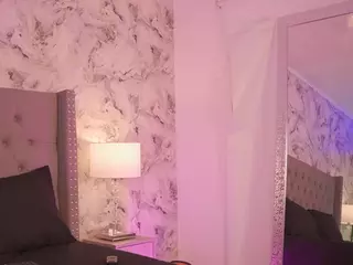 charlotte-harris's Live Sex Cam Show