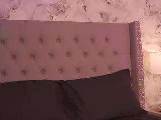 charlotte-harris's Live Sex Cam Show