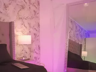 charlotte-harris's Live Sex Cam Show